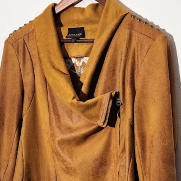 Shyanne Women's Crop Faux Leather Zip Jacket in size Medium - Picture 2 of 7